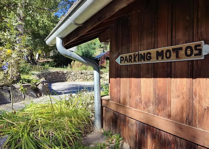 Les Blancs 2* Pra Loup