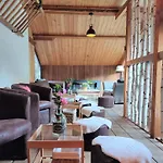 Hotel Les Blancs 2*