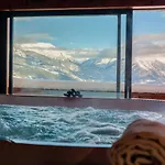 Les Blancs Hotel