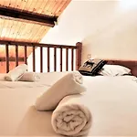 Les Blancs Hotel 2*