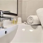Les Blancs