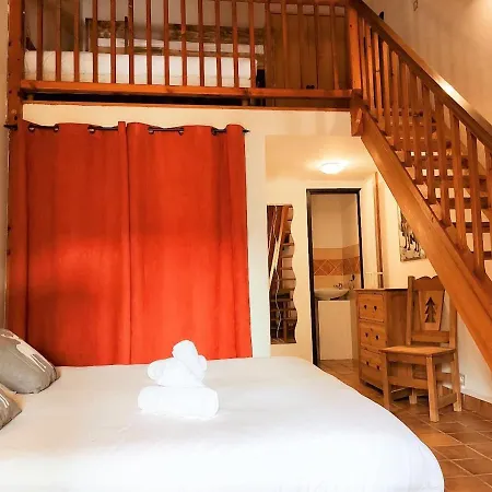 Les Blancs Hotel