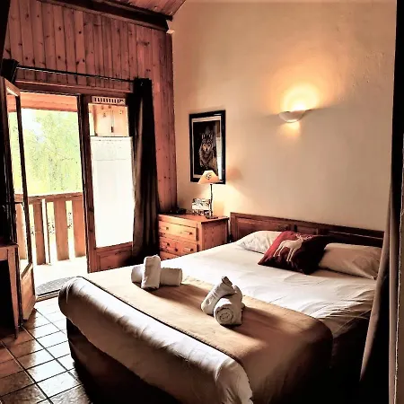 Hotel Les Blancs 2*